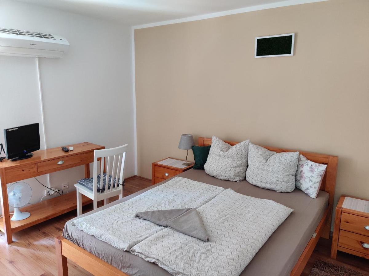Villa Italia Guest House Шиофок Экстерьер фото